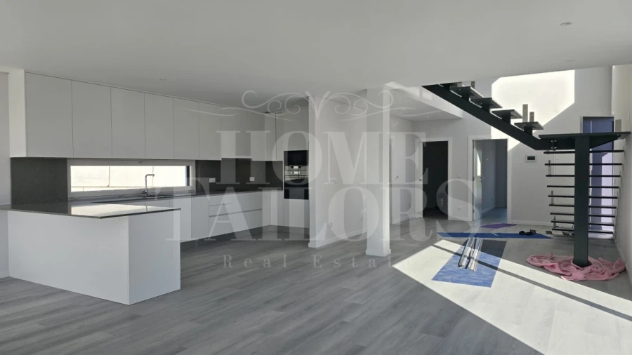 Moradia T4 para Venda em São Pedro da Cadeira Foto 13