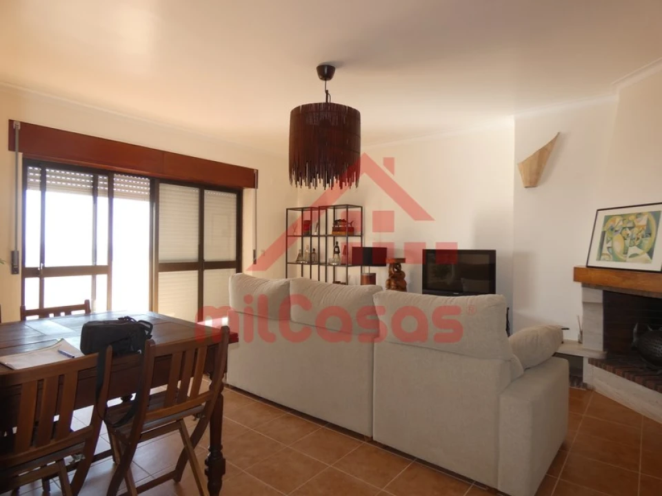 Apartamento T2 para Arrendamento em A dos Cunhados e Maceira Foto 2