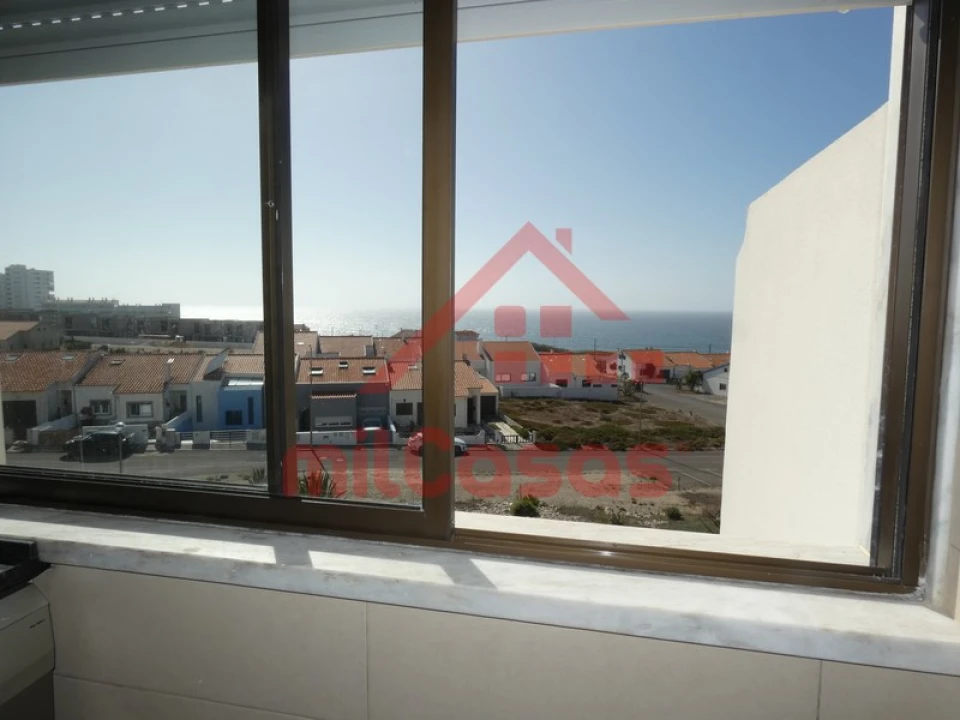 Apartamento T2 para Arrendamento em A dos Cunhados e Maceira Foto 9