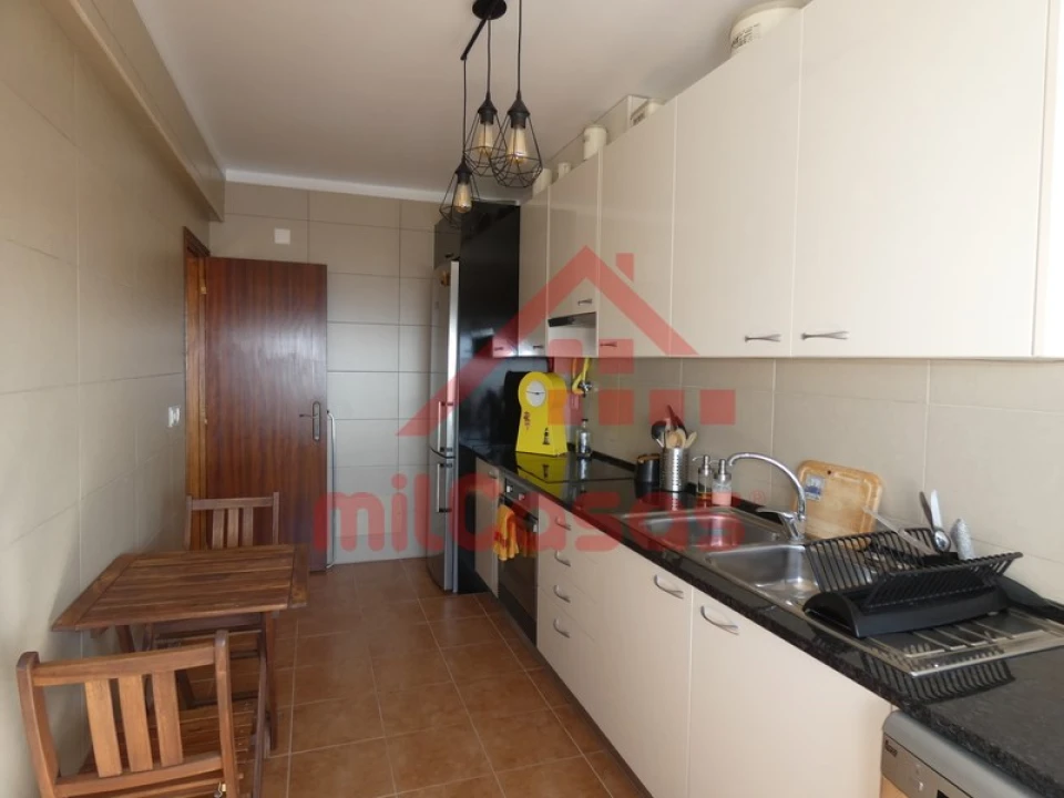 Apartamento T2 para Arrendamento em A dos Cunhados e Maceira Foto 10