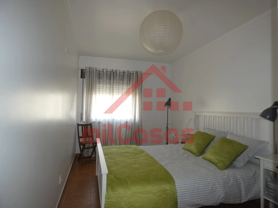 Apartamento T2 para Arrendamento em A dos Cunhados e Maceira Foto 12
