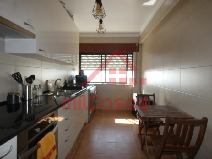 Apartamento T2 para Arrendamento em A dos Cunhados e Maceira Foto 7