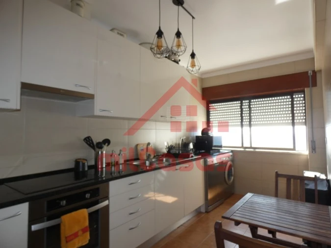 Apartamento T2 para Arrendamento em A dos Cunhados e Maceira Foto 8