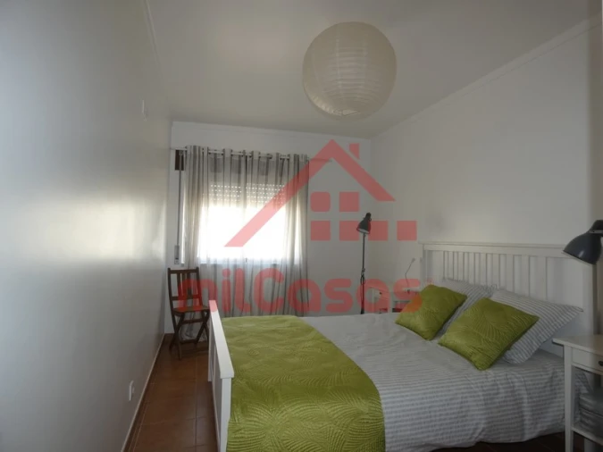 Apartamento T2 para Arrendamento em A dos Cunhados e Maceira Foto 12