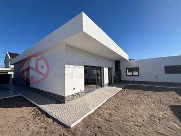 Moradia T4 para Venda em Fernao Ferro