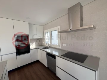 Moradia T4 para Venda em Fernao Ferro