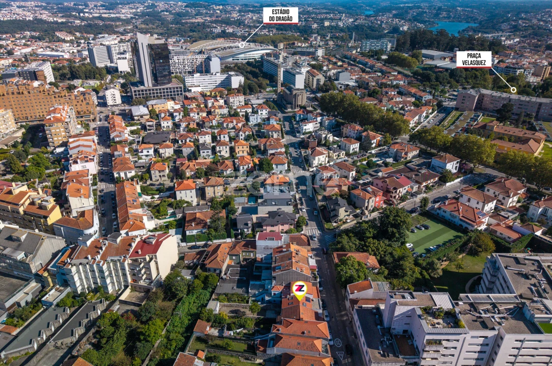 Moradia T4 para Venda em Paranhos Foto 40