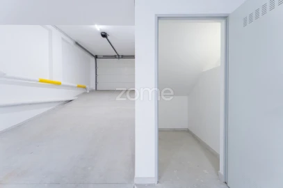 Moradia T4 para Venda em Paranhos