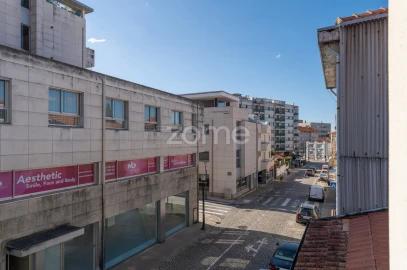 Moradia T4 para Venda em Paranhos
