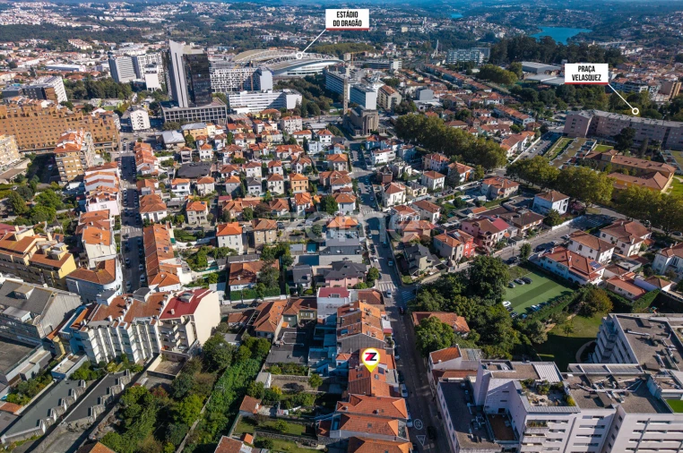Moradia T4 para Venda em Paranhos Foto 40