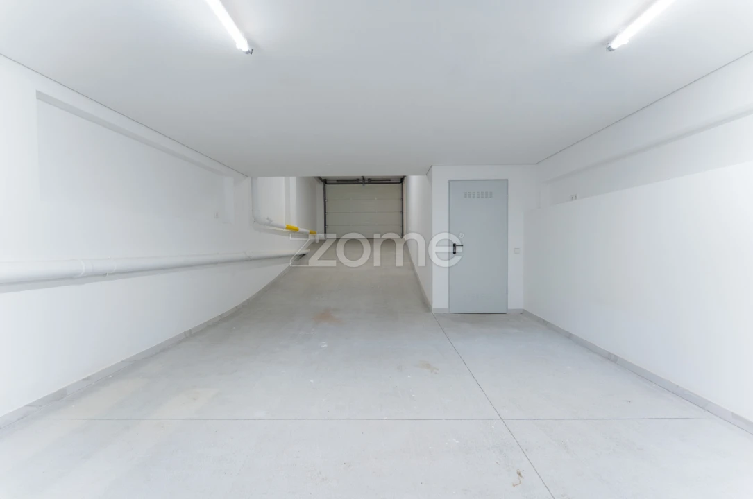 Moradia T4 para Venda em Paranhos Foto 33