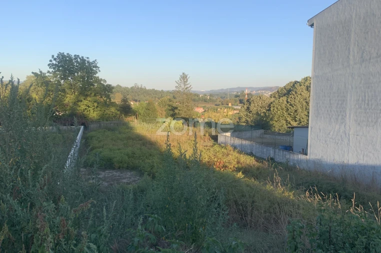 Terreno para Venda em Areias, Sequeirô, Lama e Palmeira Foto 9