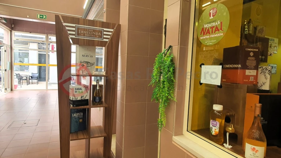 Loja para Cedência de Quotas em Quinta do Conde Foto 4