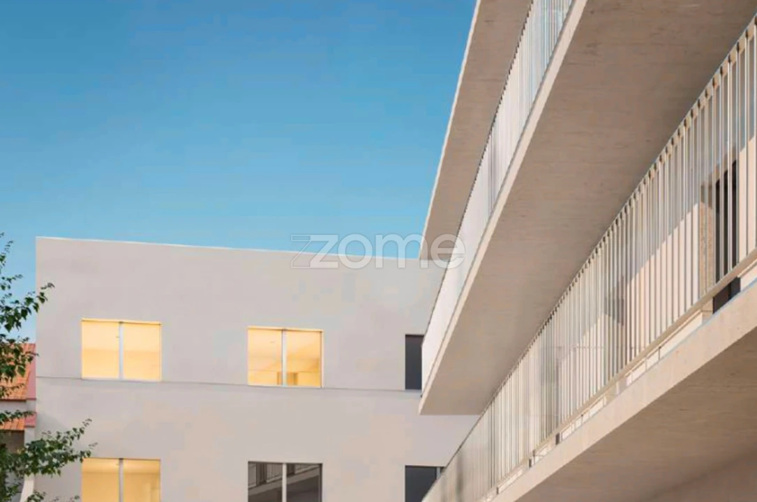 Apartamento T2 para Venda em Campanhã Foto 5