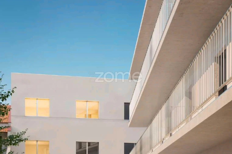 Apartamento T2 para Venda em Campanhã Foto 3