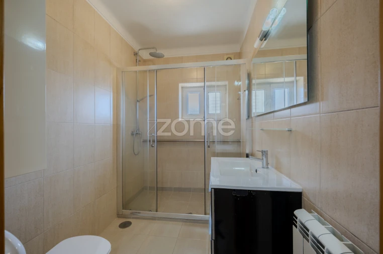 Moradia T5 para Venda em Ruivães e Novais Foto 10