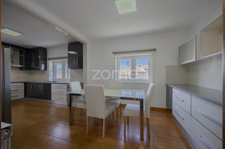 Moradia T5 para Venda em Ruivães e Novais Foto 3