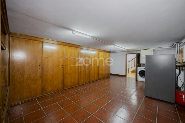 Moradia T5 para Venda em Ruivães e Novais Foto 13