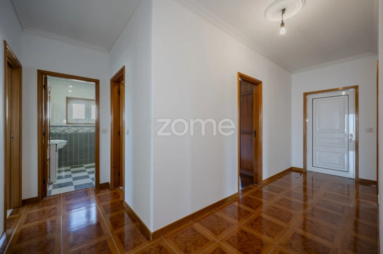 Moradia T5 para Venda em Ruivães e Novais Foto 21