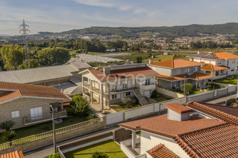 Moradia T5 para Venda em Ruivães e Novais Foto 37