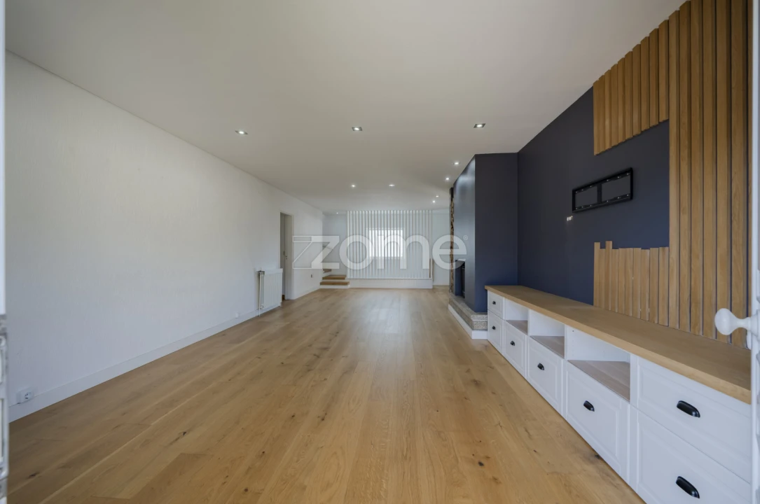 Moradia T5 para Venda em Ruivães e Novais Foto 6