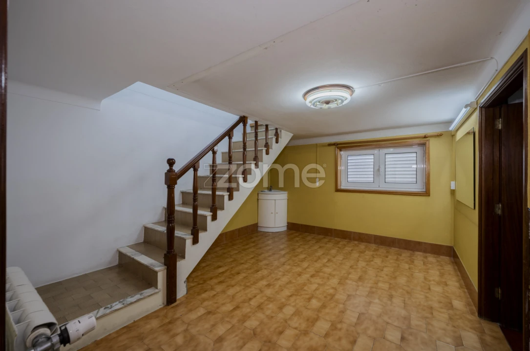 Moradia T5 para Venda em Ruivães e Novais Foto 11