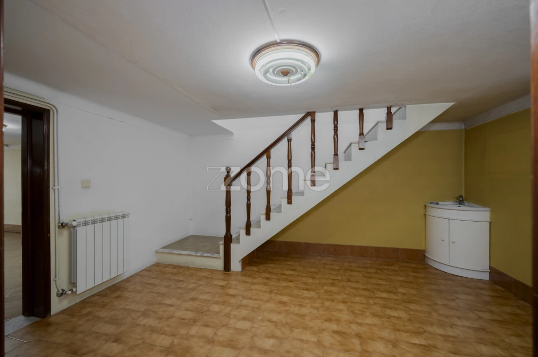 Moradia T5 para Venda em Ruivães e Novais Foto 14