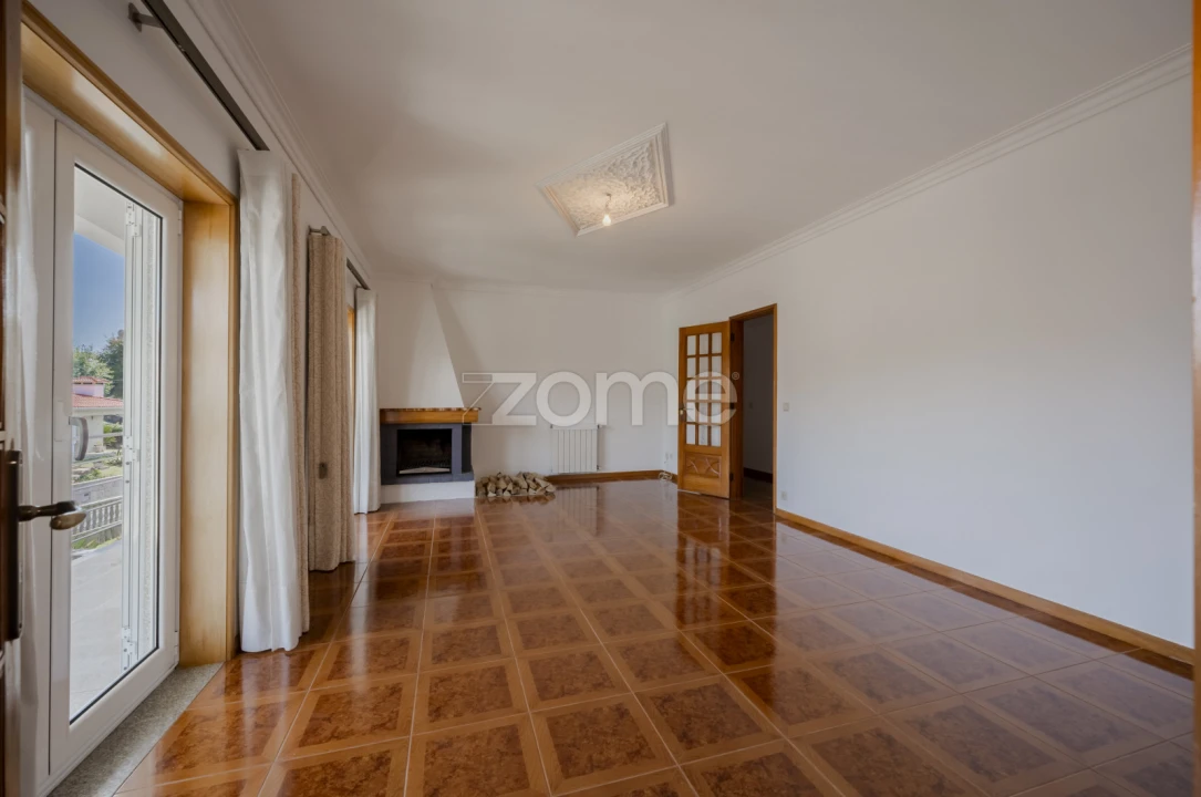 Moradia T5 para Venda em Ruivães e Novais Foto 17