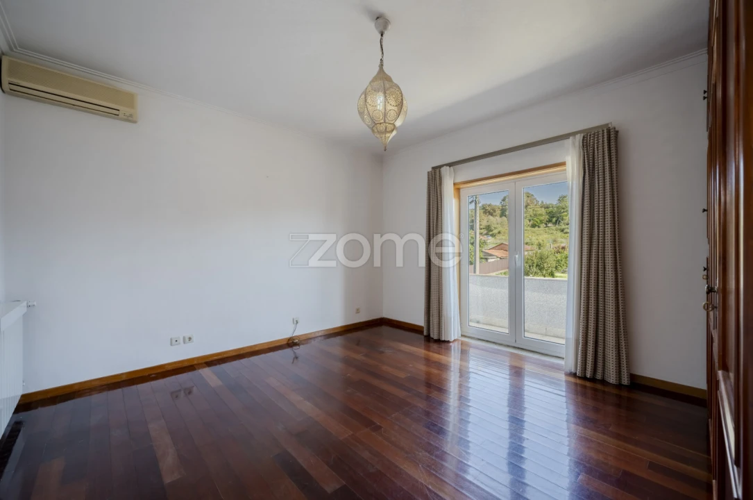 Moradia T5 para Venda em Ruivães e Novais Foto 19