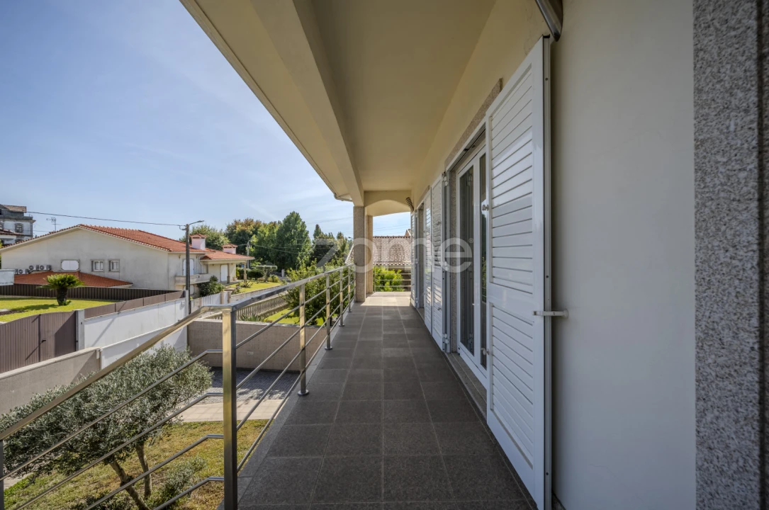 Moradia T5 para Venda em Ruivães e Novais Foto 29