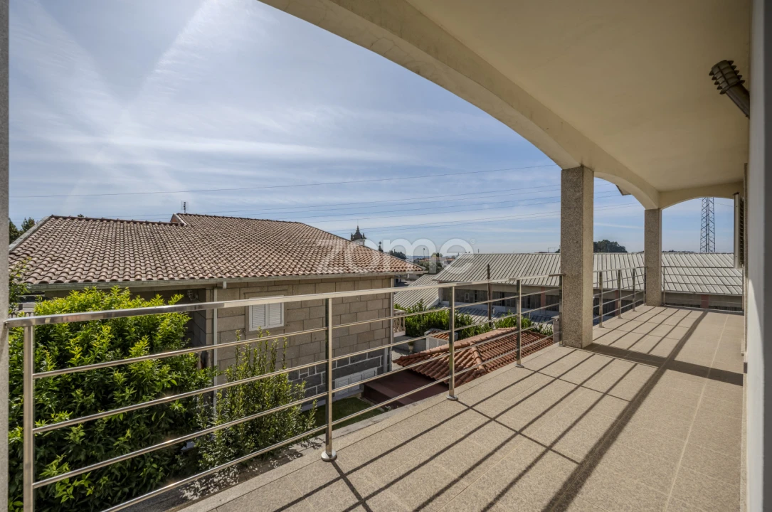 Moradia T5 para Venda em Ruivães e Novais Foto 30