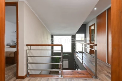 Moradia T4 para Venda em Agualva e Mira-Sintra