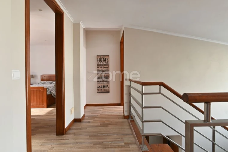 Moradia T4 para Venda em Agualva e Mira-Sintra Foto 17