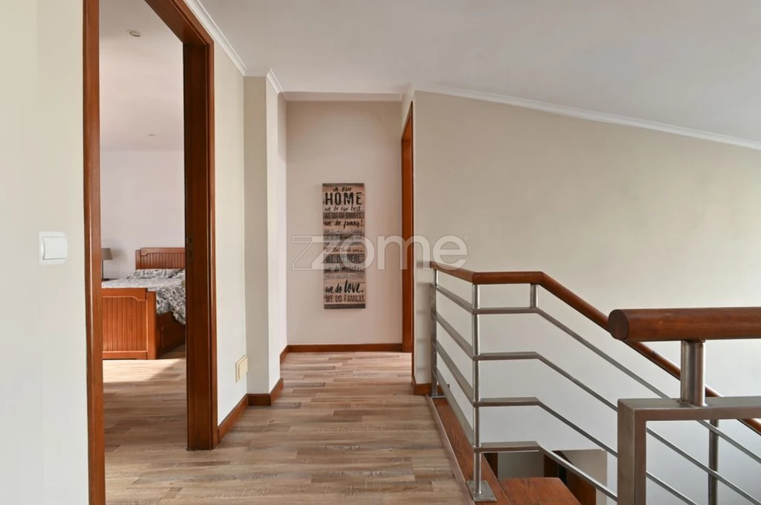 Moradia T4 para Venda em Agualva e Mira-Sintra Foto 17