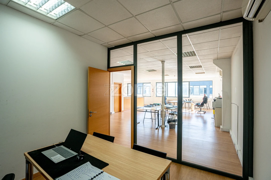 Negócio para Trespasse em Santa Maria e São Miguel, São Martinho, São Pedro Penaferrim Foto 9