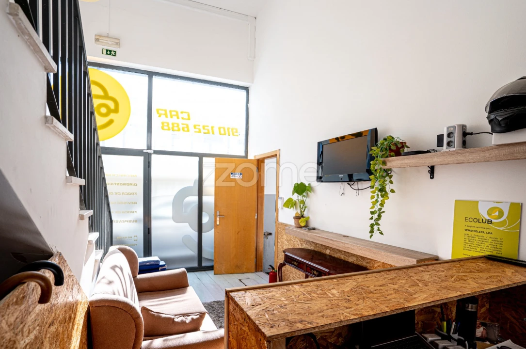 Negócio para Trespasse em Santa Maria e São Miguel, São Martinho, São Pedro Penaferrim Foto 15