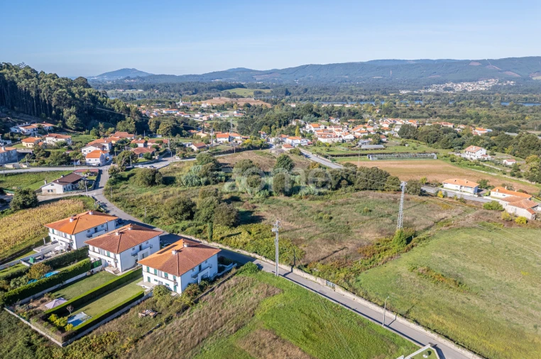 Terreno para Venda em Reboreda e Nogueira Foto 5