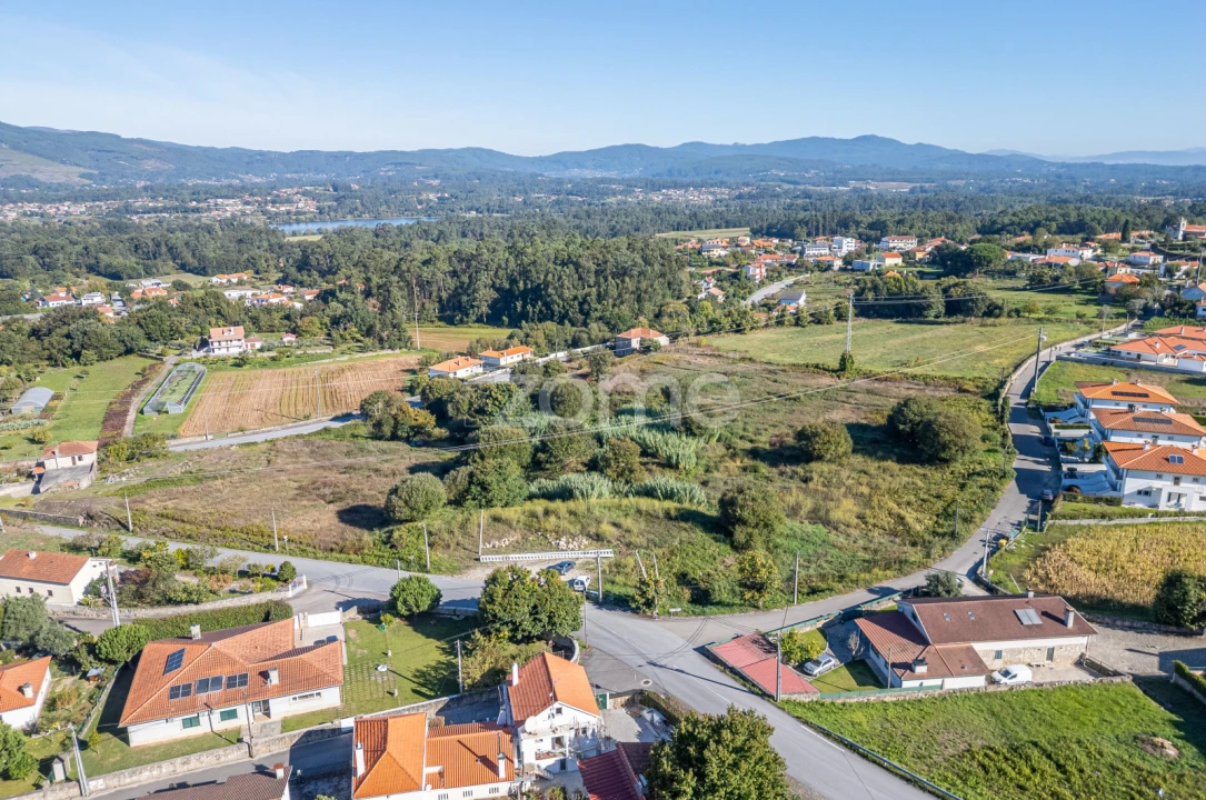 Terreno para Venda em Reboreda e Nogueira Foto 3