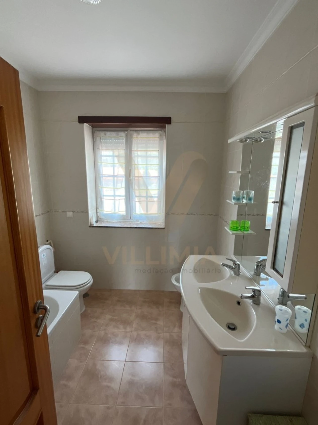 Moradia T5 para Venda em Cunha Foto 17