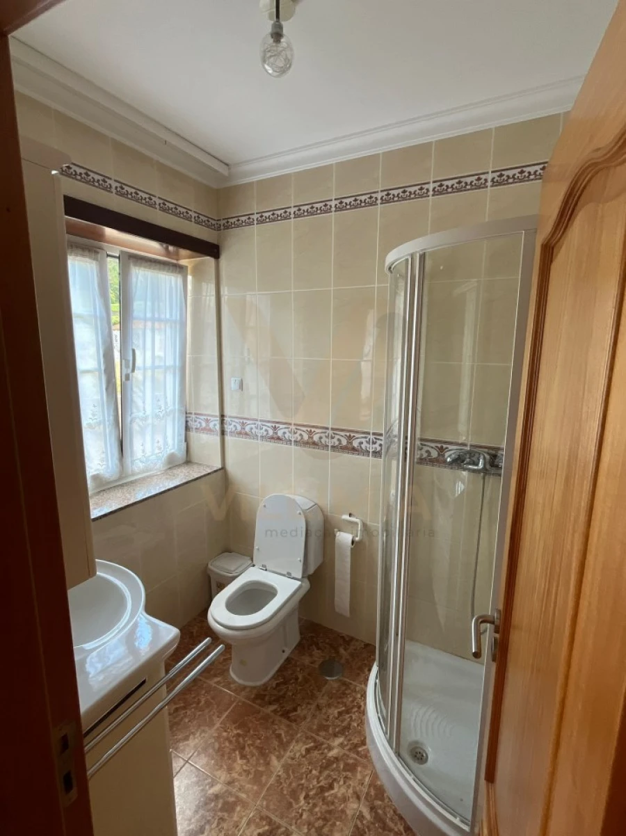 Moradia T5 para Venda em Cunha Foto 8