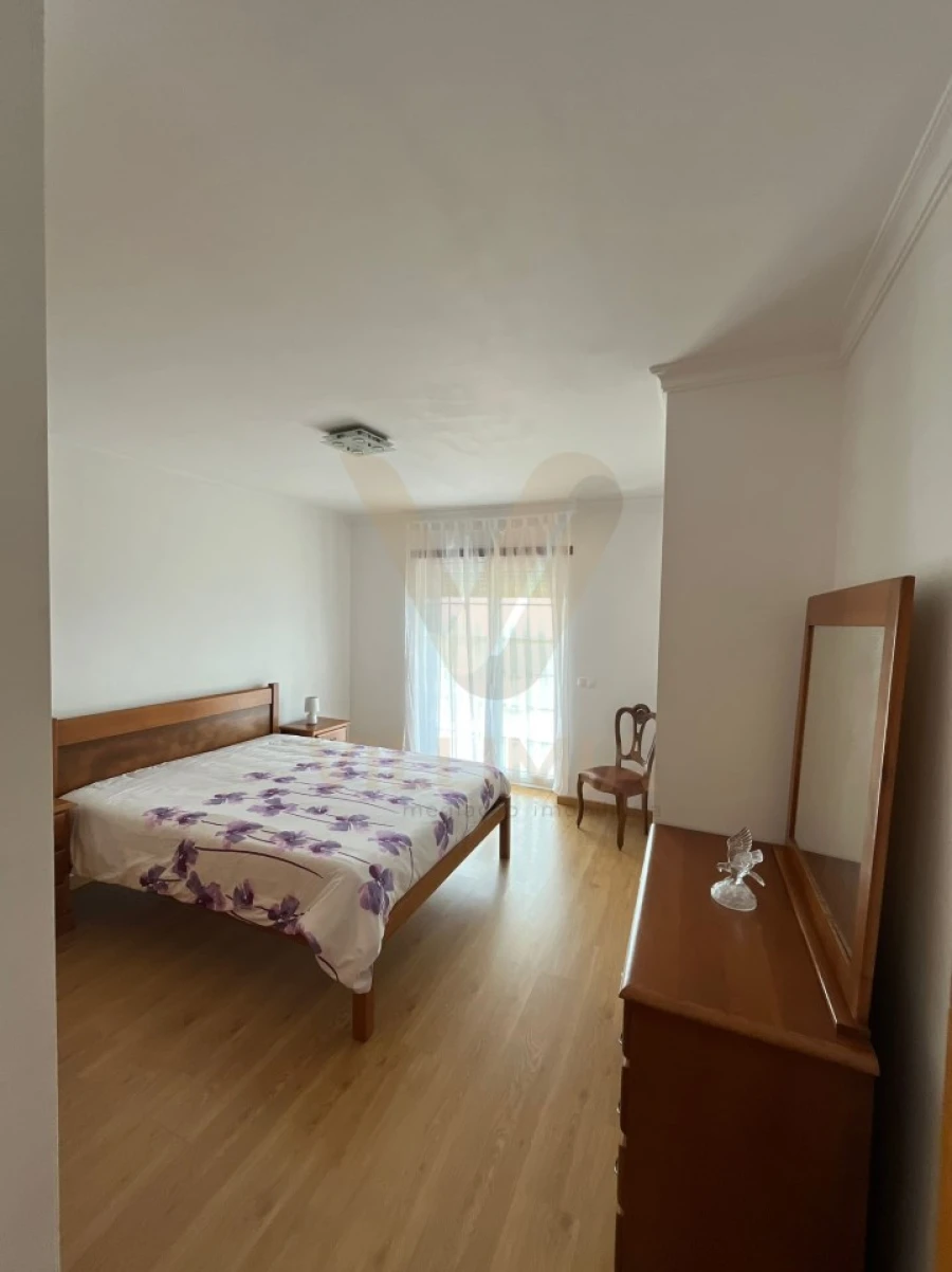 Moradia T5 para Venda em Cunha Foto 12