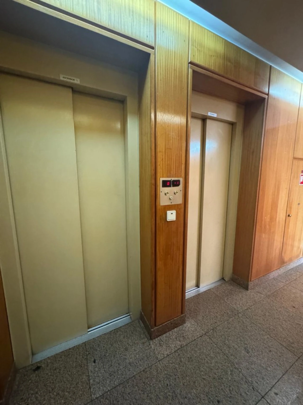 Apartamento T2 para Venda em Mafamude e Vilar do Paraíso Foto 20