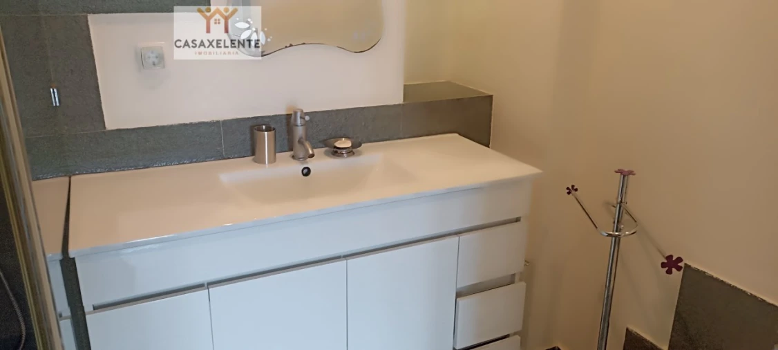 Apartamento T3 para Arrendamento em Carcavelos e Parede Foto 13