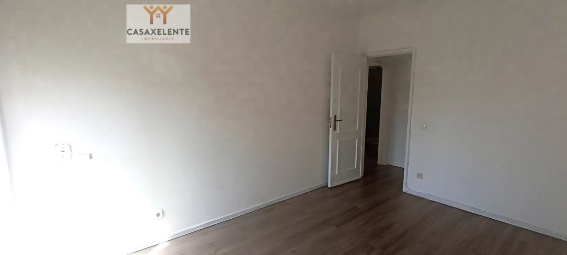 Apartamento T3 para Arrendamento em Carcavelos e Parede Foto 21