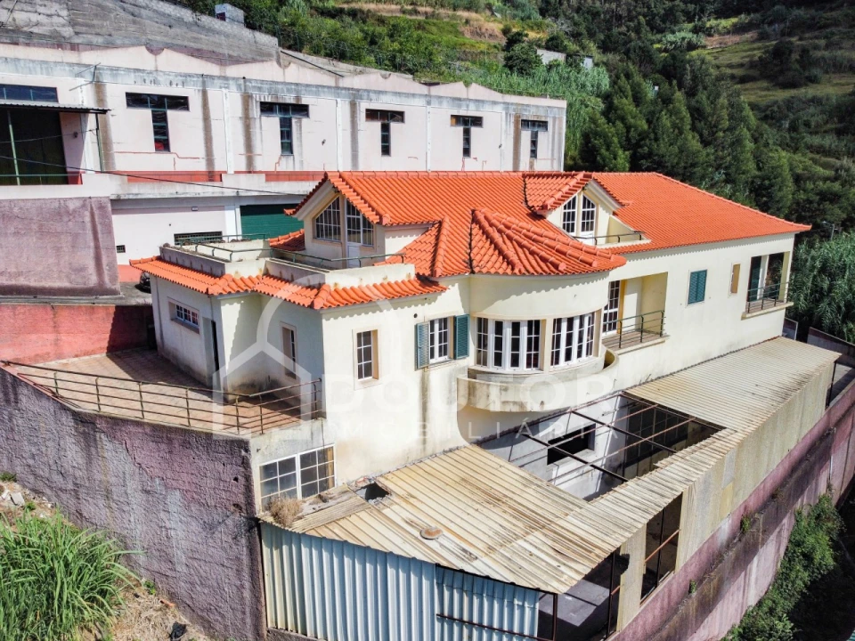 Moradia T3 para Venda em Canhas Foto 3