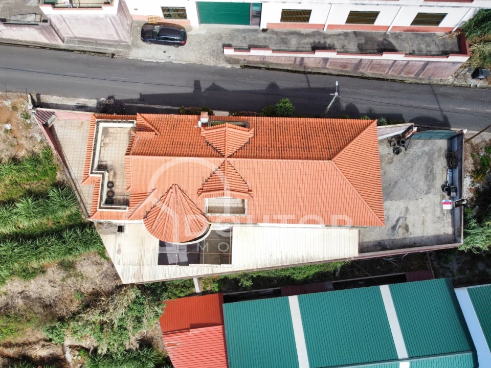 Moradia T3 para Venda em Canhas Foto 4