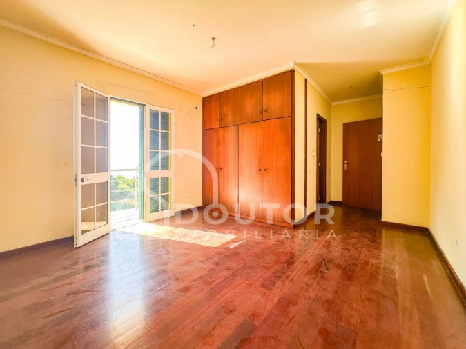 Moradia T3 para Venda em Canhas Foto 17