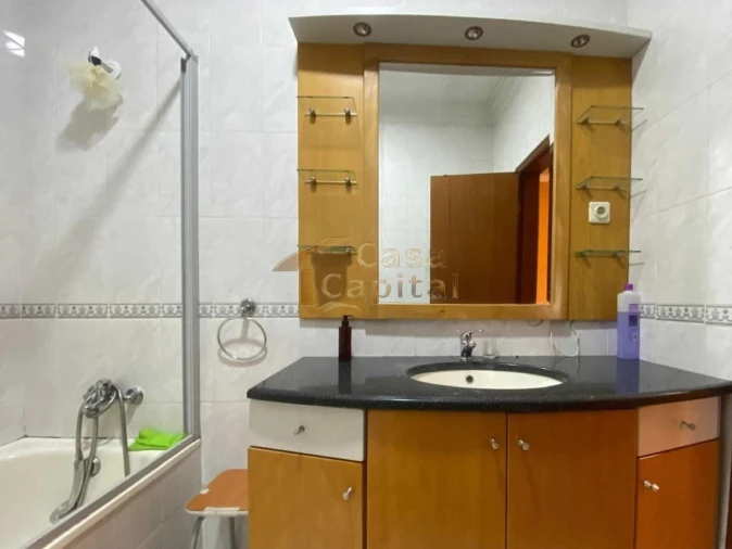 Moradia T4 para Venda em Nossa Senhora da Conceição, São Pedro e São Dinis Foto 21