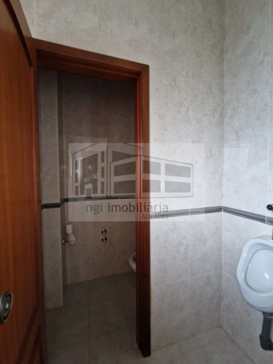 Loja para Venda em Alverca do Ribatejo e Sobralinho Foto 7