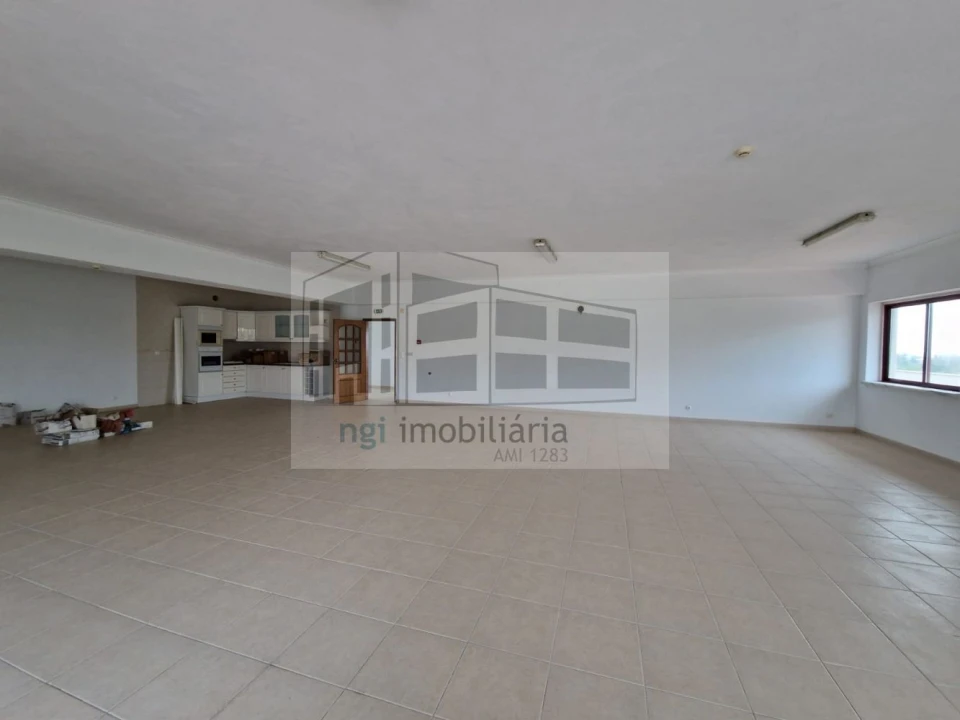 Loja para Venda em Alverca do Ribatejo e Sobralinho Foto 3